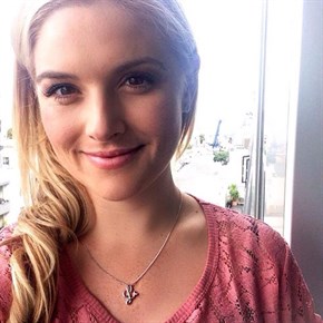 The gorgeous @lucydurack wearing her personalised, made to order initial pendant necklace with an Argyle pink diamond from Solid Gold Diamonds.
