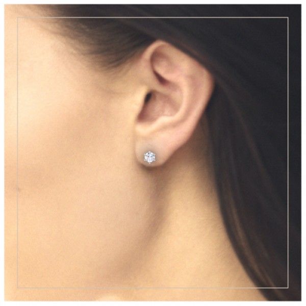 Carat Diamond Stud Earrings